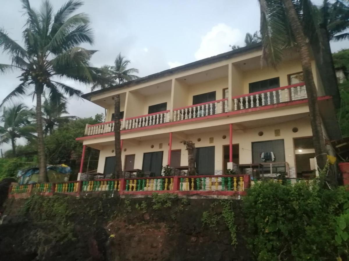 Shree Sai Cottage Sea View อารัมบล ภายนอก รูปภาพ