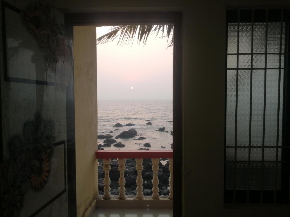 Shree Sai Cottage Sea View อารัมบล ภายนอก รูปภาพ